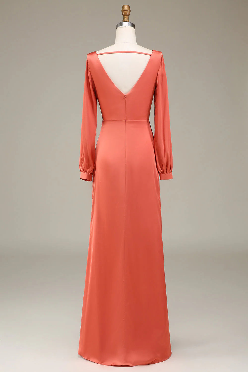 Vestido de dama de honor de satén con escote en V y abertura en forma de A